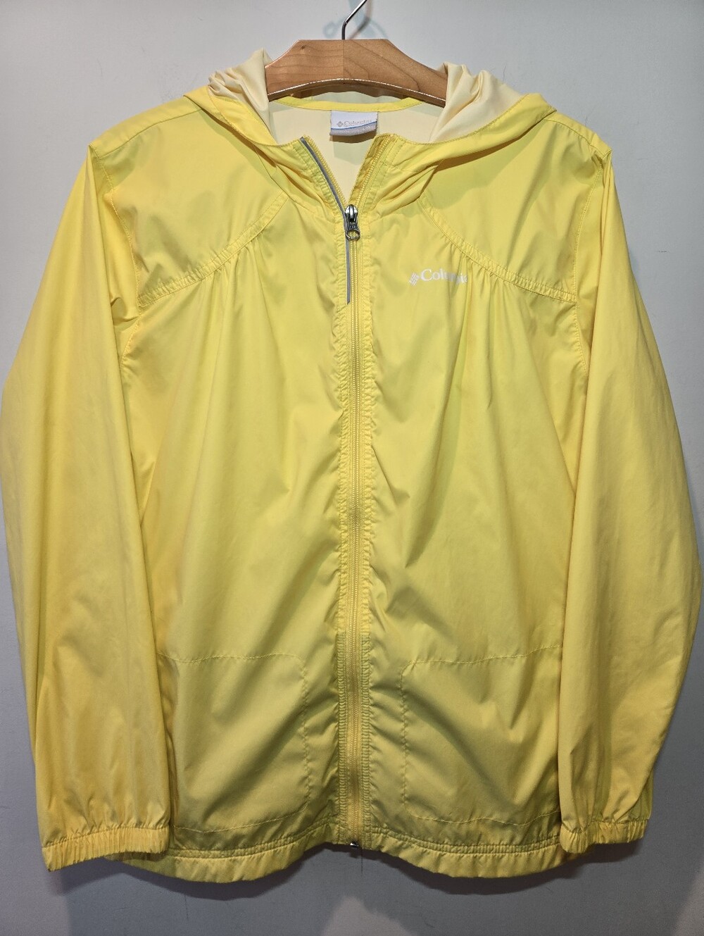 Columbia Jacket Youth XL 18/20 Windbreaker Outdoor Hiking Packable Rain Gear